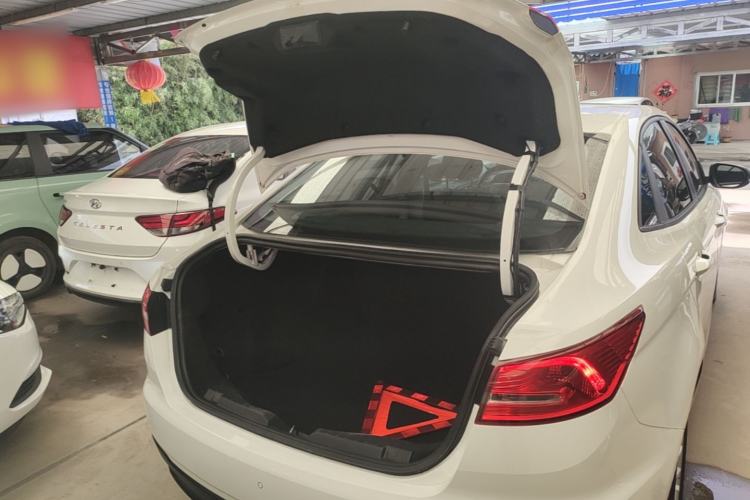 Used Ford Escort 2019 Revised 1.5L Automatic ZhiXiang Version (Tire Pressure Monitoring) China VI Standard Trunk