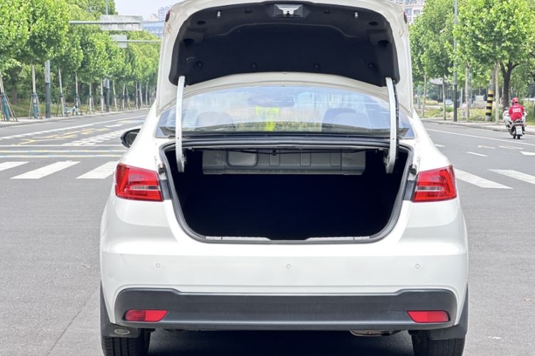 Used Ford Escort 2019 1.5L Manual ZhiXiang Version Trunk