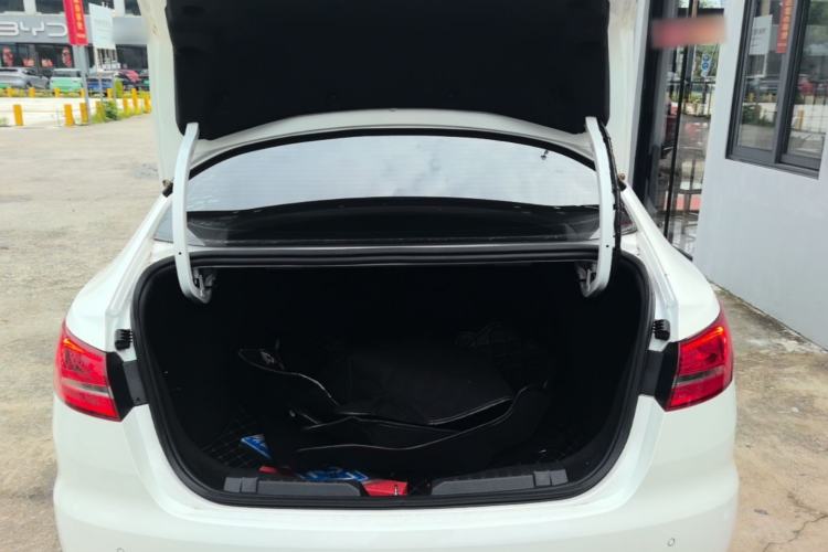 Used Ford Escort 2019 Revised 1.5L Automatic ZhiXiang Version (Tire Pressure Monitoring) China VI Standard Trunk