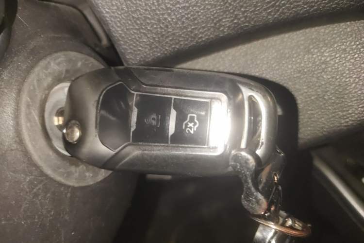 Used Ford Escort 2019 Revised Version 1.5L Manual "Quality Enjoyment" Trim (Tire Pressure Monitoring) China VI Standard Vehicle Key
