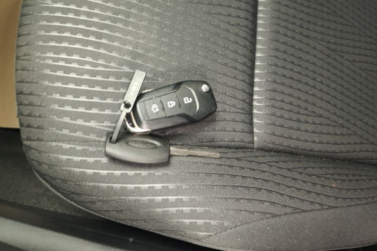 Used Ford Escort 2019 Revised 1.5L Automatic ZhiXiang Version (Tire Pressure Monitoring) China VI Standard Vehicle Key