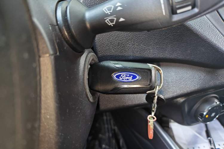 Used Ford Escort 2019 Revised 1.5L Automatic ZhiXiang Version (Tire Pressure Monitoring) China VI Standard Vehicle Key