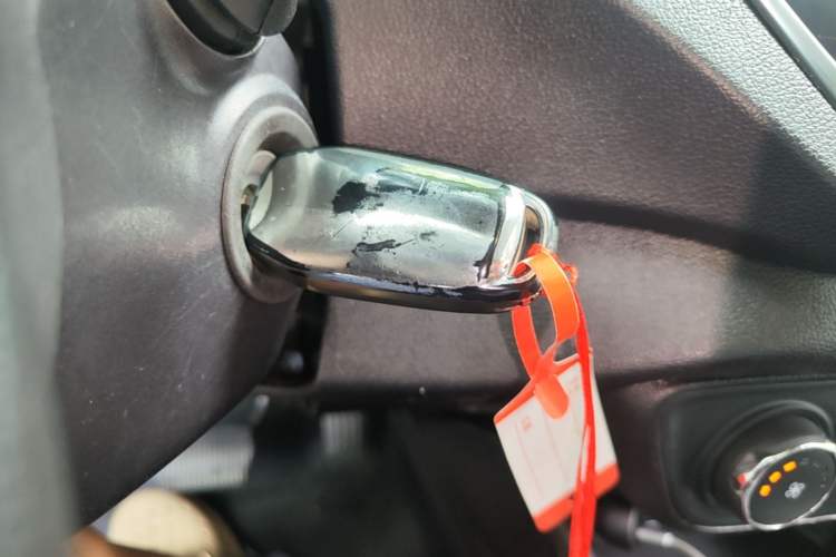 Used Ford Escort 2019 Revised 1.5L Automatic ZhiXiang Version (Tire Pressure Monitoring) China VI Standard Vehicle Key
