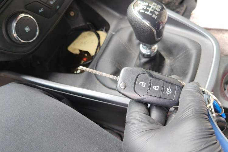 Used Ford Escort 2019 Revised Version 1.5L Manual "Quality Enjoyment" Trim (Tire Pressure Monitoring) China VI Standard Vehicle Key