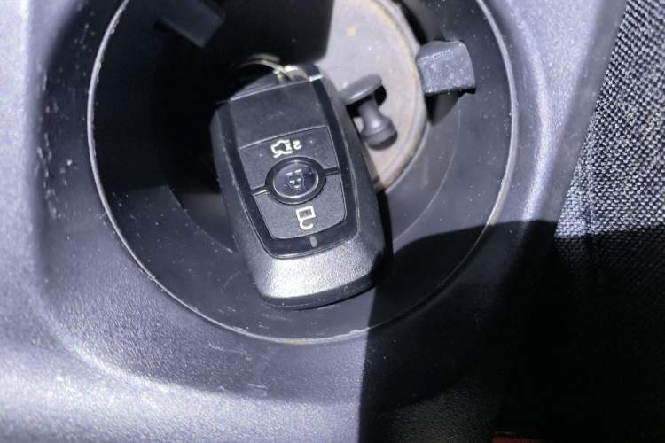 Used Ford Escort 2019 Revised Version 1.5L Automatic Enjoyment Type China VI Standard Vehicle Key