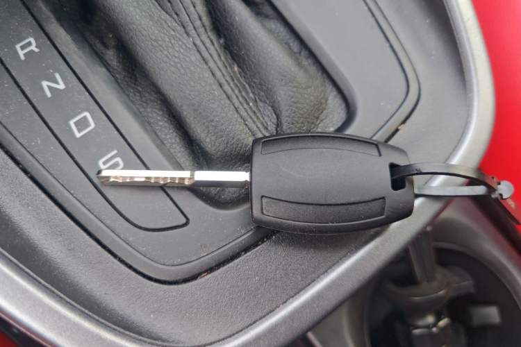 Used Ford Escort 2019 Revised 1.5L Automatic ZhiXiang Version (Tire Pressure Monitoring) China VI Standard Vehicle Key