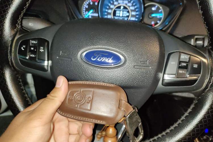 Used Ford Escort 2019 Revised Version 1.5L Automatic Enjoyment Type China VI Standard Vehicle Key