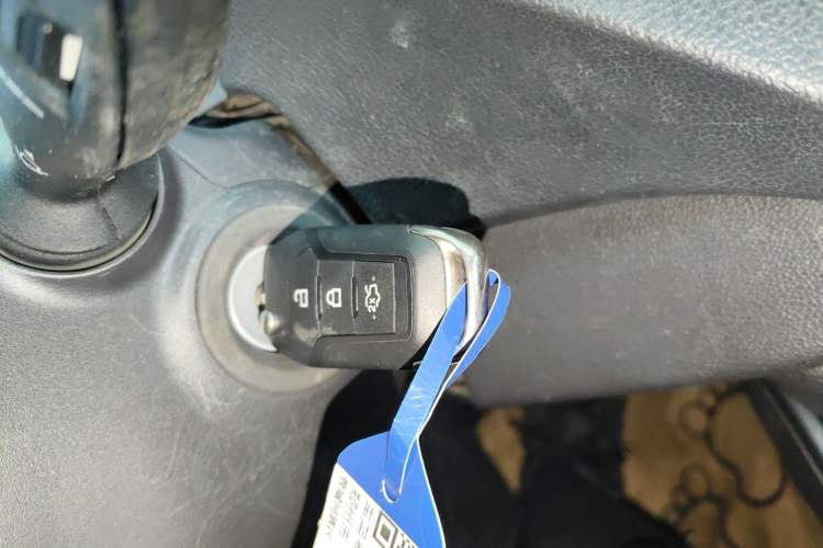 Used Ford Escort 2019 Revised 1.5L Automatic ZhiXiang Version (Tire Pressure Monitoring) China VI Standard Vehicle Key