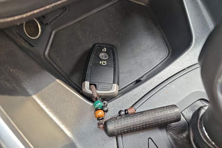Used Ford Escort 2019 Revised Version 1.5L Automatic Enjoyment Type China VI Standard Vehicle Key