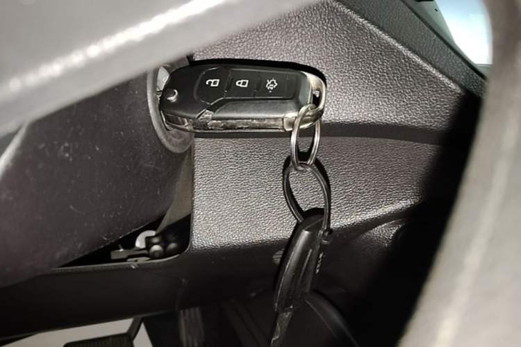 Used Ford Escort 2019 Revised 1.5L Automatic ZhiXiang Version (Tire Pressure Monitoring) China VI Standard Vehicle Key