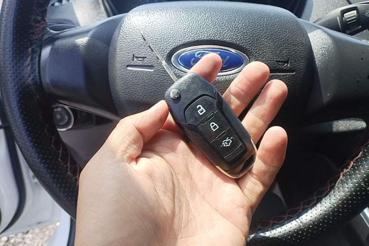 Used Ford Escort 2019 Revised 1.5L Automatic ZhiXiang Version (Tire Pressure Monitoring) China VI Standard Vehicle Key