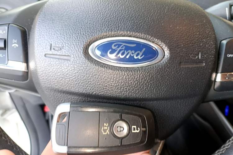 Used Ford Escort 2019 Revised Version 1.5L Automatic Enjoyment Type China VI Standard Vehicle Key