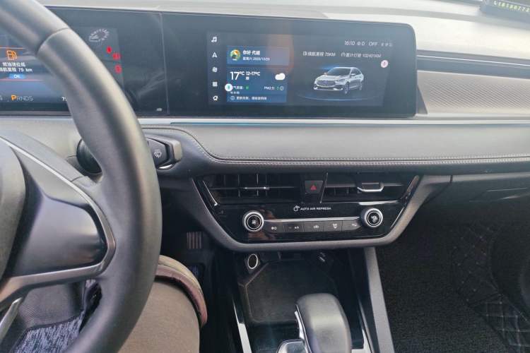 Used Ford Escort 2021 1.5L Automatic Diamond Edition Audio And AC Panel