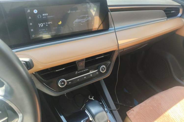 Used Ford Escort 2021 1.5L Automatic Glory Edition Audio And AC Panel
