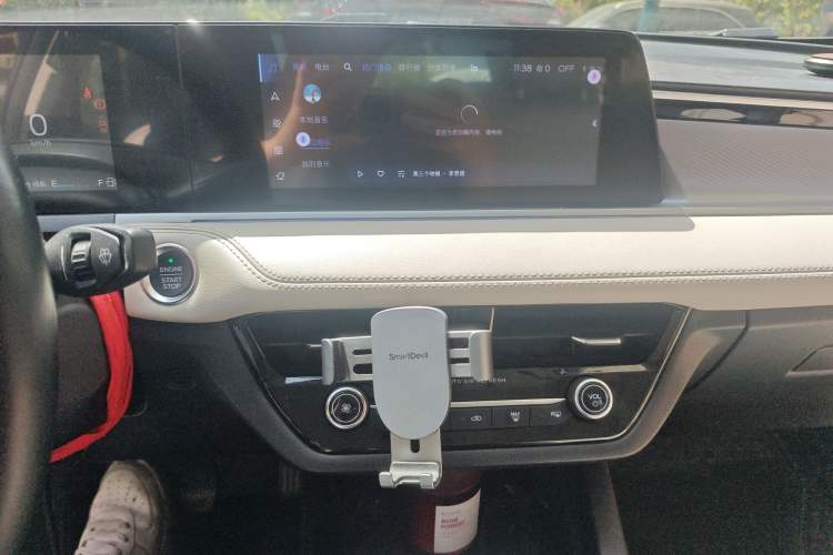 Used Ford Escort 2021 1.5L Automatic Platinum Edition Audio And AC Panel