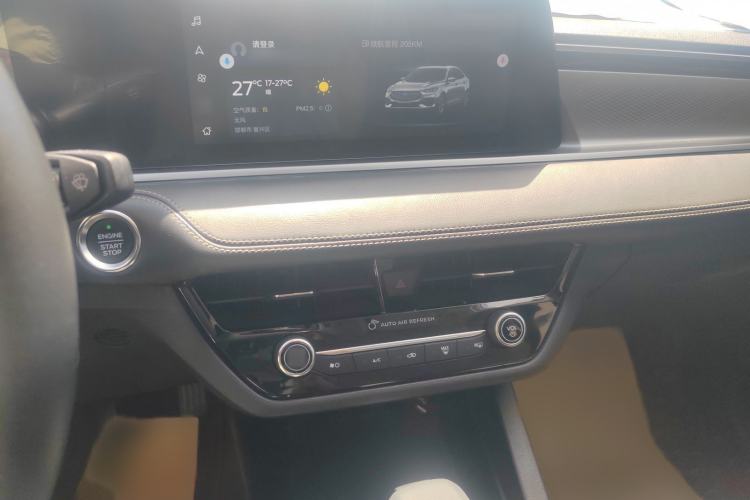 Used Ford Escort 2021 1.5L Automatic Diamond Edition Audio And AC Panel