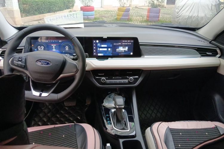 Used Ford Escort 2021 1.5L Automatic Diamond Edition Center Console