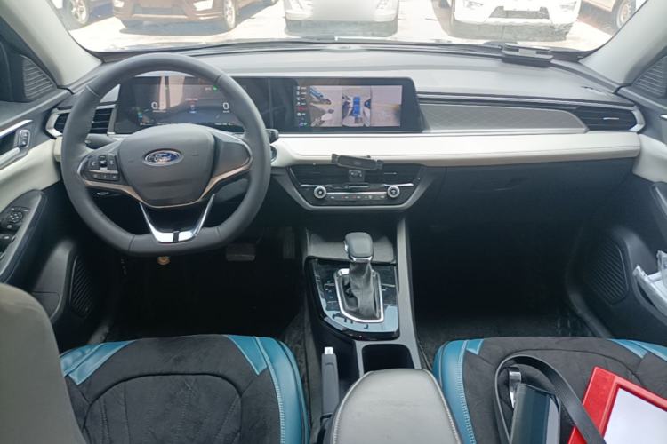 Used Ford Escort 2021 1.5L Automatic Diamond Edition Center Console