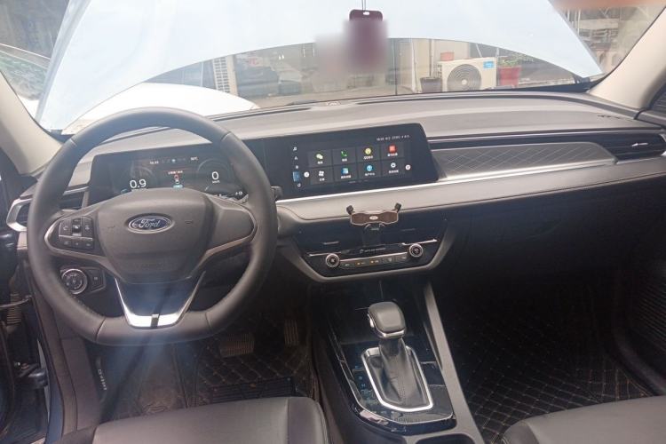 Used Ford Escort 2021 1.5L Automatic Diamond Edition Center Console