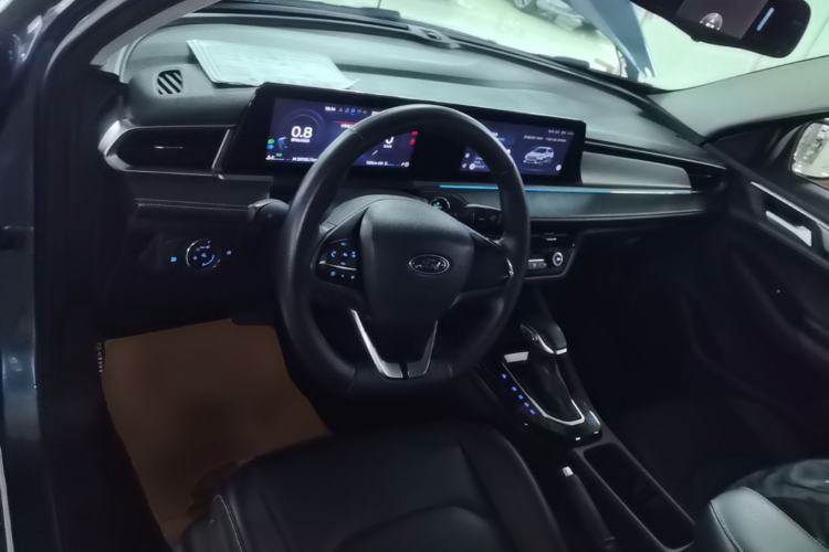 Used Ford Escort 2021 1.5L Automatic Diamond Edition Center Console