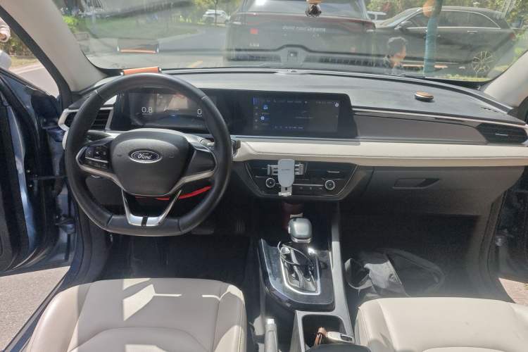 Used Ford Escort 2021 1.5L Automatic Platinum Edition Center Console