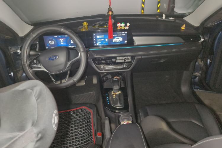 Used Ford Escort 2021 1.5L Automatic Diamond Edition Center Console