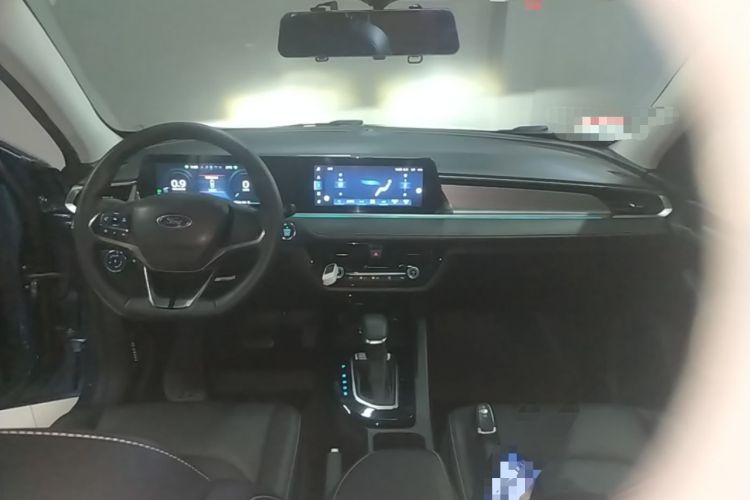 Used Ford Escort 2021 1.5L Automatic Diamond Edition Center Console