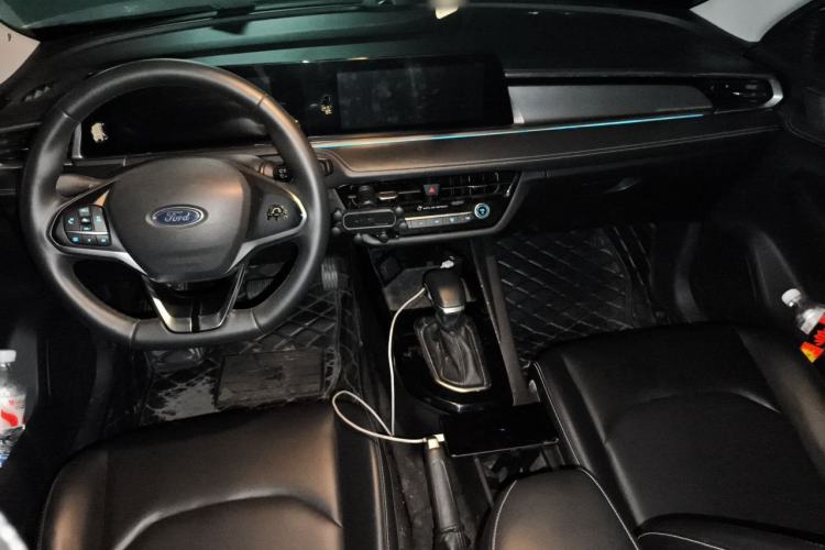 Used Ford Escort 2021 1.5L Automatic Diamond Edition Center Console