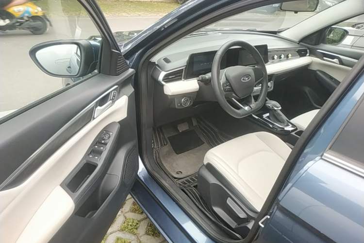 Used Ford Escort 2021 1.5L Automatic Diamond Edition Driver Seat