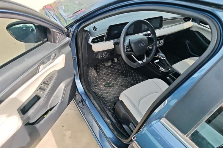 Used Ford Escort 2021 1.5L Automatic Diamond Edition Driver Seat