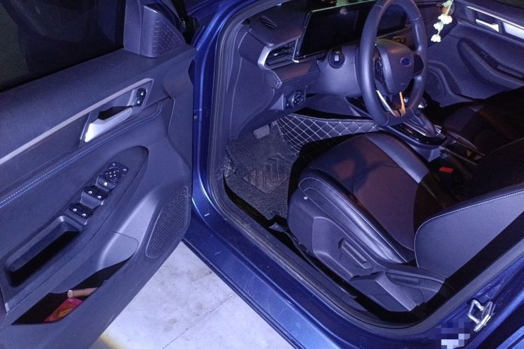Used Ford Escort 2021 1.5L Automatic Platinum Edition Driver Seat