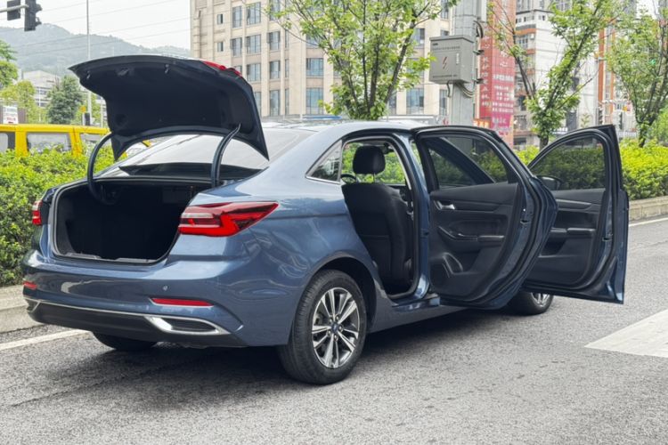 Used Ford Escort 2021 1.5L Automatic Diamond Edition Exterior 2