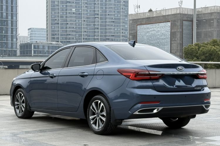 Used Ford Escort 2021 1.5L Automatic Diamond Edition Exterior 3