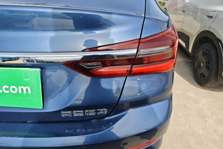 Used Ford Escort 2021 1.5L Automatic Diamond Edition Exterior 3