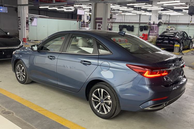 Used Ford Escort 2021 1.5L Automatic Platinum Edition Exterior 5