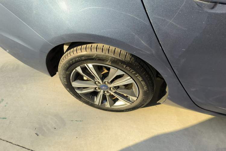 Used Ford Escort 2021 1.5L Automatic Diamond Edition Exterior 8