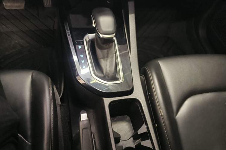 Used Ford Escort 2021 1.5L Automatic Diamond Edition Gear Lever