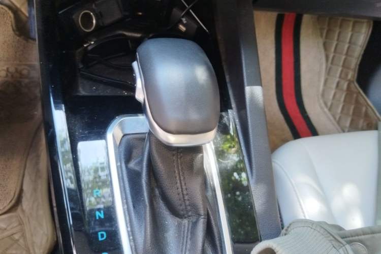 Used Ford Escort 2021 1.5L Automatic Diamond Edition Gear Lever