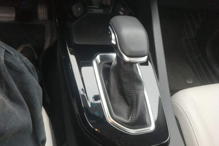Used Ford Escort 2021 1.5L Automatic Diamond Edition Gear Lever