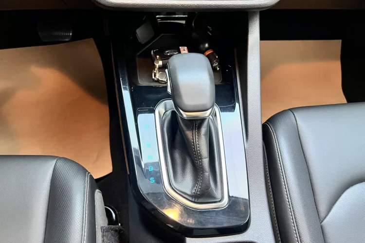 Used Ford Escort 2021 1.5L Automatic Diamond Edition Gear Lever