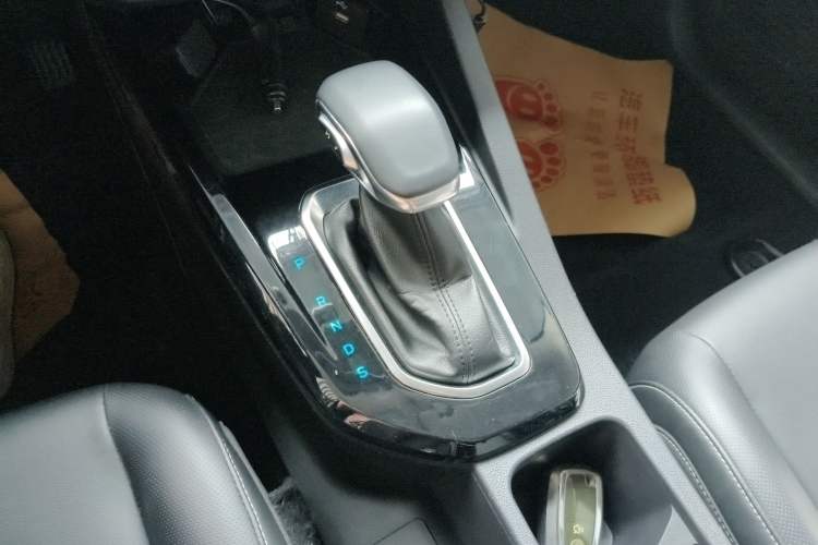 Used Ford Escort 2021 1.5L Automatic Diamond Edition Gear Lever