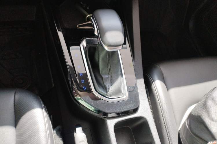 Used Ford Escort 2021 1.5L Automatic Diamond Edition Gear Lever