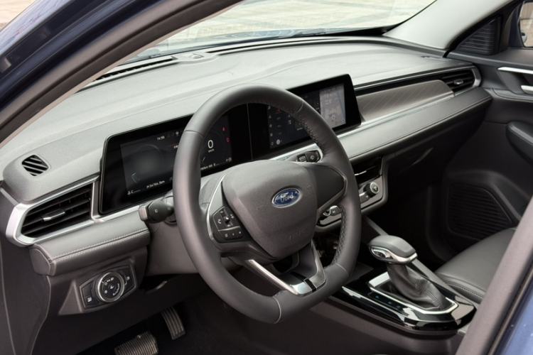Used Ford Escort 2021 1.5L Automatic Diamond Edition Interior 1