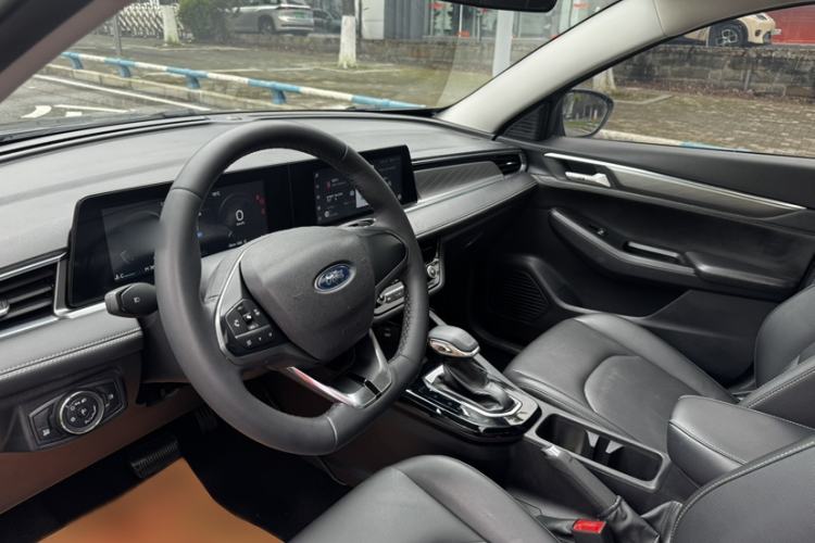 Used Ford Escort 2021 1.5L Automatic Diamond Edition Interior 11
