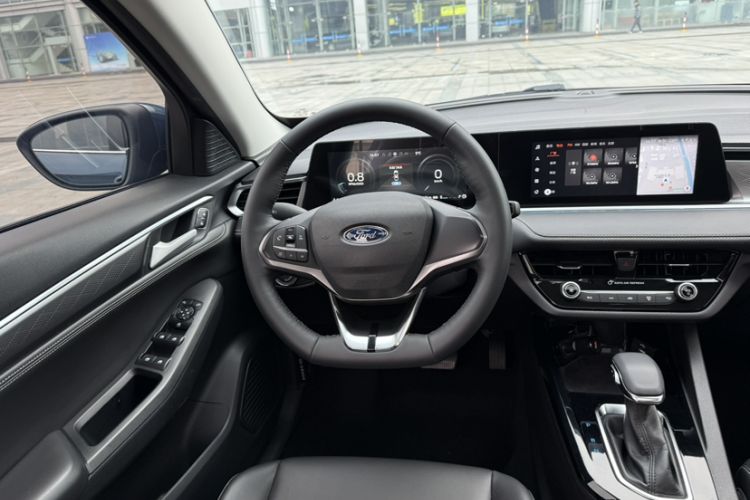 Used Ford Escort 2021 1.5L Automatic Diamond Edition Interior 3