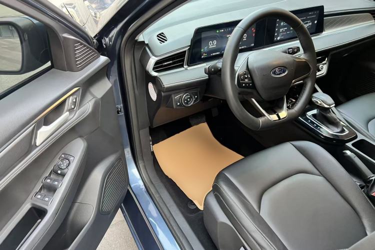 Used Ford Escort 2021 1.5L Automatic Diamond Edition Interior 3