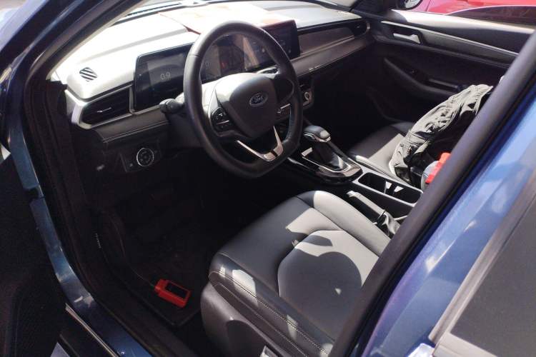 Used Ford Escort 2021 1.5L Automatic Diamond Edition Left Front Seat