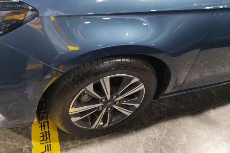 Used Ford Escort 2021 1.5L Automatic Diamond Edition Left Front Wheel Hub
