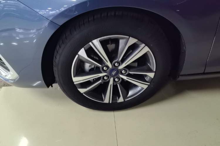 Used Ford Escort 2021 1.5L Automatic Diamond Edition Left Front Wheel Hub