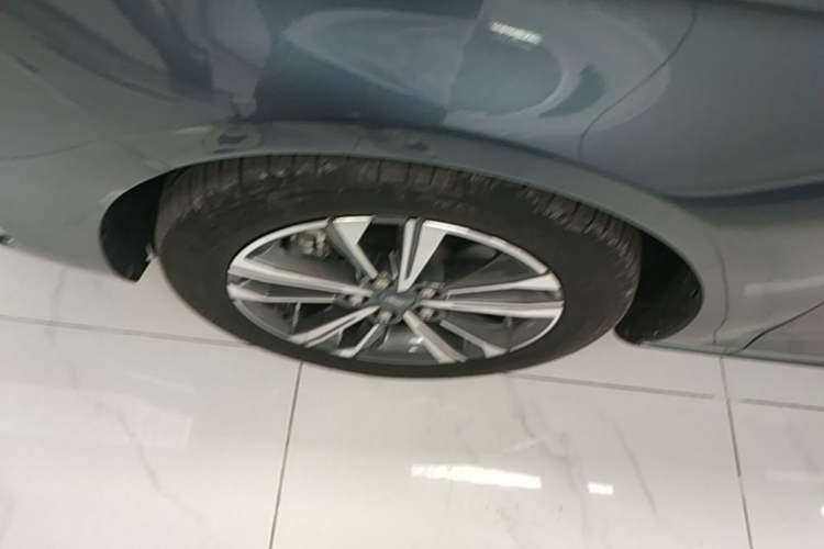 Used Ford Escort 2021 1.5L Automatic Diamond Edition Left Front Wheel Hub